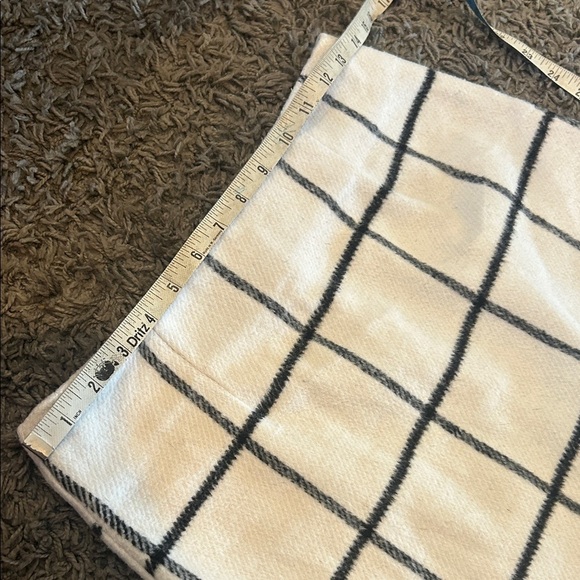 Lulus Spence Plaid White and Black Mini Skirt size Small - Picture 9 of 10